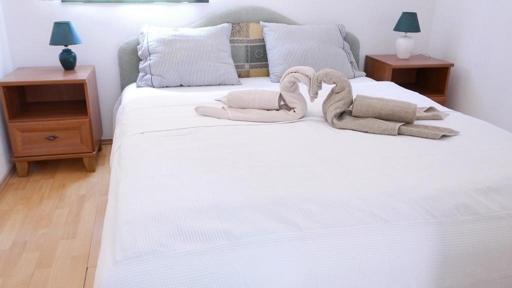 Hillside Apartments รีฟฟือเลิพ ภายนอก รูปภาพ